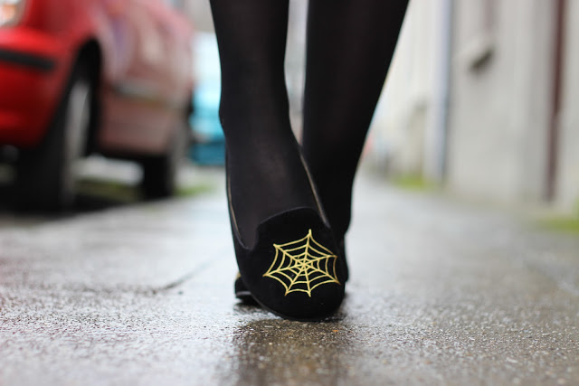 HALLOWEEN GIVEAWAY ~ [CLOSED] WIN a pair of the SpiderWeb Slipper Flats from DaisySreet.co.uk [CLOSED]